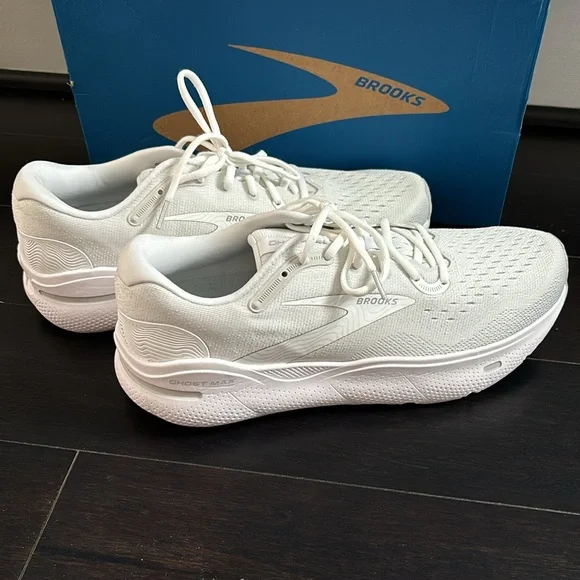 Brooks MEN’S GHOST MAX IN WHITE/OYSTER/METALLIC SILVER SZ 11.5 NEW IN BOX - Picture 5 of 11